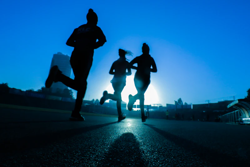 Coureurs à l'aube — l'esprit du club